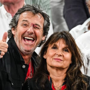 Avec sa compagne Nathalie Lecoultre, ils ont eu une drôle de surprise
Jean-Luc Reichmann et Nathalie Lecoultre en tribunes lors de la finale de rugby Top 14 opposant le Stade Toulousain Rugby (Toulouse) au Stade Rochelais (La Rochelle) au Stade de France à Saint-Denis, Seine Saint-Denis, le 17 juin 2023. Toulouse a gagné 29-26. © Matthieu Mirville/Bestimage