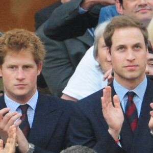 Il s'agit de celui que son frère William avait cassé lors d'une dispute...
Londres, Royaume-Uni - Le Prince William et le Prince Harry Photos du dossier Photo : Prince William, Prince Harry