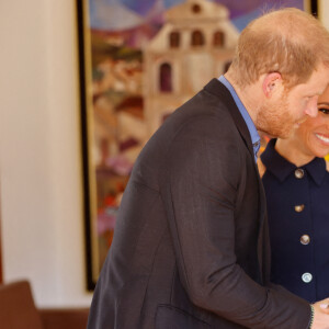 Harry, duc de Sussex, Meghan, duchesse de Sussex, posent pour une photo avec la vice-présidente colombienne Francia Marquez et son mari Yerney Pinillo lors d'un événement à leur arrivée à Bogota, Colombie, 15 août 2024. Photo fournie par : Darwin Torres/Vice-présidence colombienne/Long Visual Press/ABACAPRESS.COM