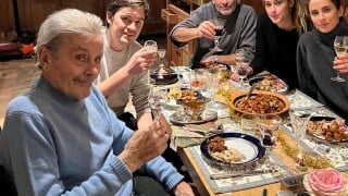 MAISON DE STARS Dans la maison d'Alain Delon à Douchy, il existe une pièce toute particulière : "De l'ordre du mausolée..."