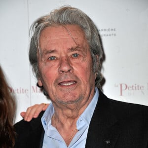 Alain Delon - Photocall de la 2eme soiree d'inauguration du restaurant de 'La Petite Maison Nicoise' a l'hotel Fouquet's Barriere a Paris le 22 Janvier 2013.