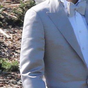 Car selon lui, la dernière femme de Jean-Luc, Anissa Khelifi a cherché à l'isoler de sa famille.
Mariage de Jean-Luc Delarue et Anissa Khelifi à Belle-Ile-en-mer le 12 mai 2012.