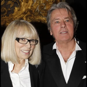 Alain Delon et Mireille Darc en 2011