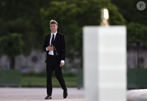 Le nageur français Léon Marchand au Jardin des Tuileries lors de la cérémonie de clôture des Jeux Olympiques de Paris 2024, au Stade de France, Paris. Paris, France, le 11 août 2024. Photo par Tolga Akmen/POOL/PA Wire/ABACAPRESS.COM