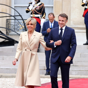 Emmanuel et Brigitte Macron - Emmanuel Macron, Président de la République Française, et la Première dame Brigitte Macron, accueillent les chefs d'Etat et de gouvernement présents à Paris pour la cérémonie d'ouverture des Jeux Olympiques de Paris 2024 (JO) © Dominique Jacovides - Pierre Perusseau / Bestimage