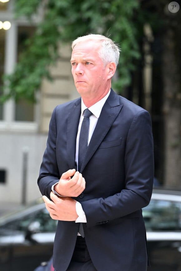 Julien Arnaud - Arrivées aux obsèques de Nonce Paolini en l'église Saint-Honoré-d'Eylau, 66 bis, avenue Raymond-Poincaré à Paris, France, le 23 juillet 2024.