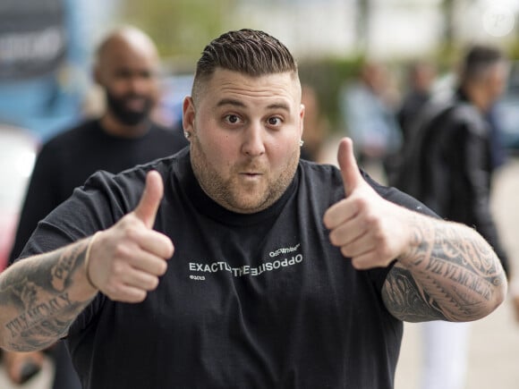 Le Youtubeur "Nicocapone" (Nicolas "Nico" Scudéri) lors du match de football caritatif pour l'UNICEF opposant la Team Unicef face à la Team Bourg-en-Bresse au stade Jean Laville à Bourg-en-Bresse, France, le 10 avril 2023.© Pierre Perusseau/Bestimage