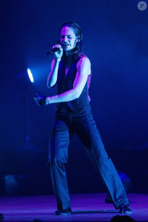 Christine and the queens s'est produit lors de la première soirée de sa tournée au Royaume-Uni.