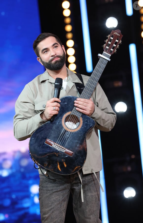 Kendji Girac - Les personnalités se mobilisent lors de la 37ème édition du Téléthon sur le plateau de France 2, avec pour parrain Vianney. Cette année, 80,6 millions de dons ont été promis. Le 9 décembre 2023. © Coadic Guirec / Bestimage