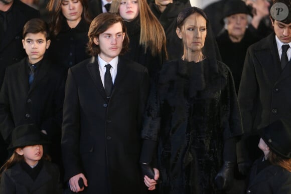 Céline Dion et son fils René-Charles Angélil, obsèques de René Angélil en la Basilique Notre-Dame de Montréal, le 22 janvier 2016.