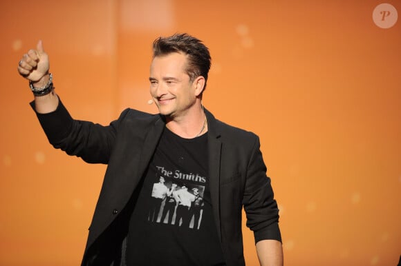 "Je suis tellement terrorisé à l'idée de tomber malade qu'en tournée, j'essaye de voir le moins de monde possible et je fuis le contact"
David Hallyday à l'enregistrement de l'émission "La Chanson secrète 5", qui sera diffusée le 11 janvier 2020 sur TF1, à Paris, le 17 décembre 2019