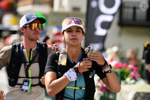 Côté vie privée, Marine Lorphelin partage la vie de Stanislas Gruau
Exclusif - Marine Lorphelin (Miss France 2013) participe et finit la course MCC, 40 kms et 2300m de dénivelé positif, en marge de l'Ultra Trail du Mont Blanc (UTMB) à Chamonix le 26 août 2024. Son compagnon Stanislas Gruau l'a soutenu sur tout le parcours © Romain Doucelin / Bestimage 