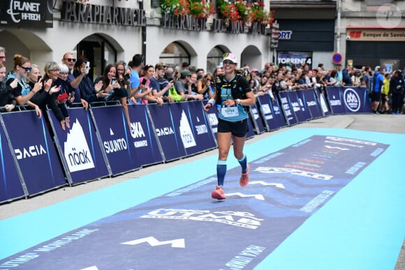 Exclusif - Marine Lorphelin (Miss France 2013) participe et finit la course MCC, 40 kms et 2300m de dénivelé positif, en marge de l'Ultra Trail du Mont Blanc (UTMB) à Chamonix le 26 août 2024. Son compagnon l'a soutenu sur tout le parcours © Romain Doucelin / Bestimage