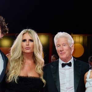 James Jigme Gere, Tiziana Rocca, Richard Gere et sa femme Alejandra Silva à la Mostra de Venise le 1er septembre 2024.