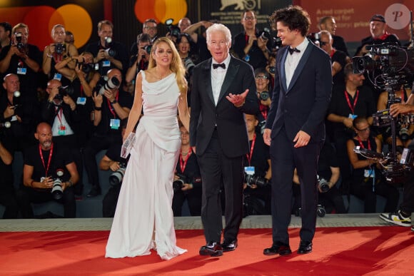 Richard Gere et sa femme Alejandra Silva à la Mostra de Venise le 1er septembre 2024.