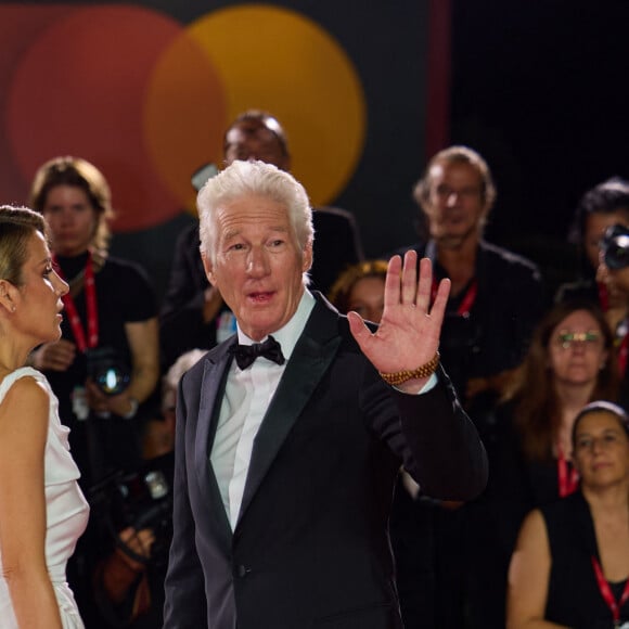 Richard Gere et sa femme Alejandra Silva à la Mostra de Venise le 1er septembre 2024.