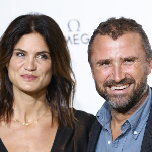 Alexandre Brasseur et sa femme Juliette - Photocall de la soirée "Her Time" Omega à l'hôtel de Sully à Paris le 29 septembre 2017. © Cyril Moreau/Bestimage 