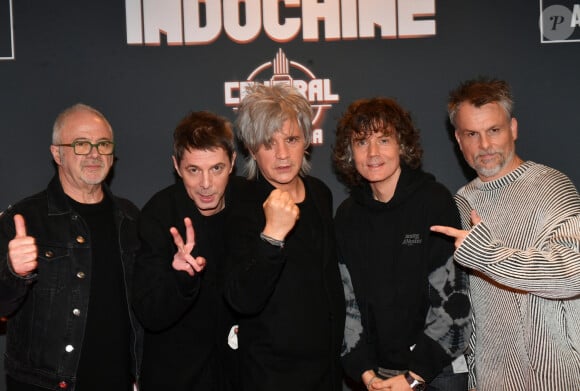 Marc Eliard, Boris Jardel, Nicola Sirkis, Ludwig Dahlberg, Olivier Gérard - Le groupe Indochine lors de la projection du film "Indochine, Central Tour au Cinéma" au cinéma Pathé d'Ivry-sur-Seine. Le 17 novembre 2022 © Veeren / Bestimage