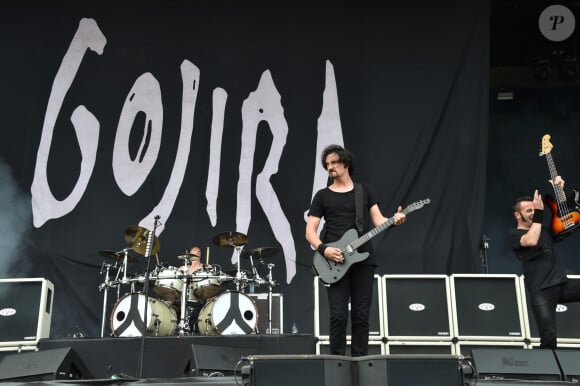 Le groupe Gojira - Première édition parisienne du Download Festival à l'hippodrome de Longchamp à Paris le 10 juin 2016. 