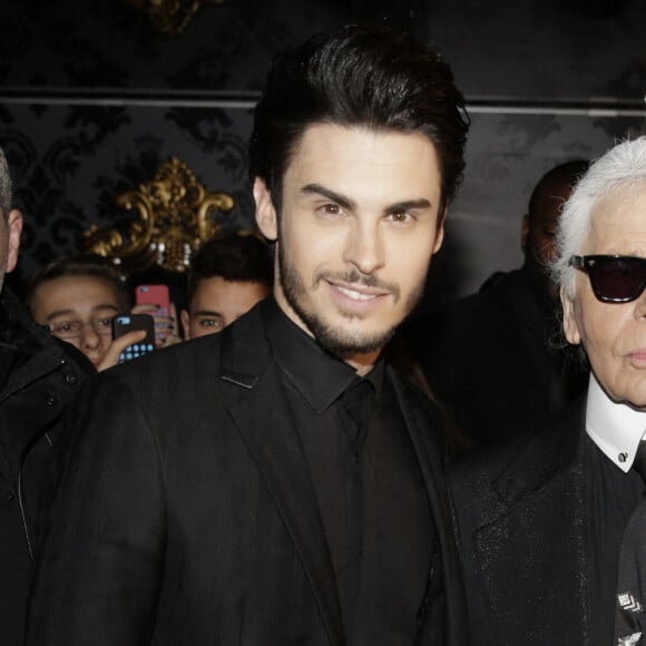 ...afin de pouvoir enfin toucher le pactole.
Baptiste Giabiconi et Karl Lagerfeld lors de la Giabiconi Style Party qui s'est tenue au VIP Room à Paris, France. Photo par Jerome Domine/ABACAPRESS.COM