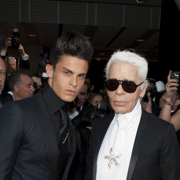 Baptiste Giabiconi (G) et Karl Lagerfeld assistent à l'événement caritatif de l'UNICEF "Une soirée pour l'Afrique" organisé par le géant allemand des médias Burda au Burda Medien Park à Offenburg, en Allemagne. Photo par Action Press/ABACAPRESS.COM