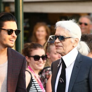 Baptiste Giabiconi et Karl Lagerfeld profitent d'une journée de shopping à Saint Tropez, France. Photo par ABACAPRESS.COM