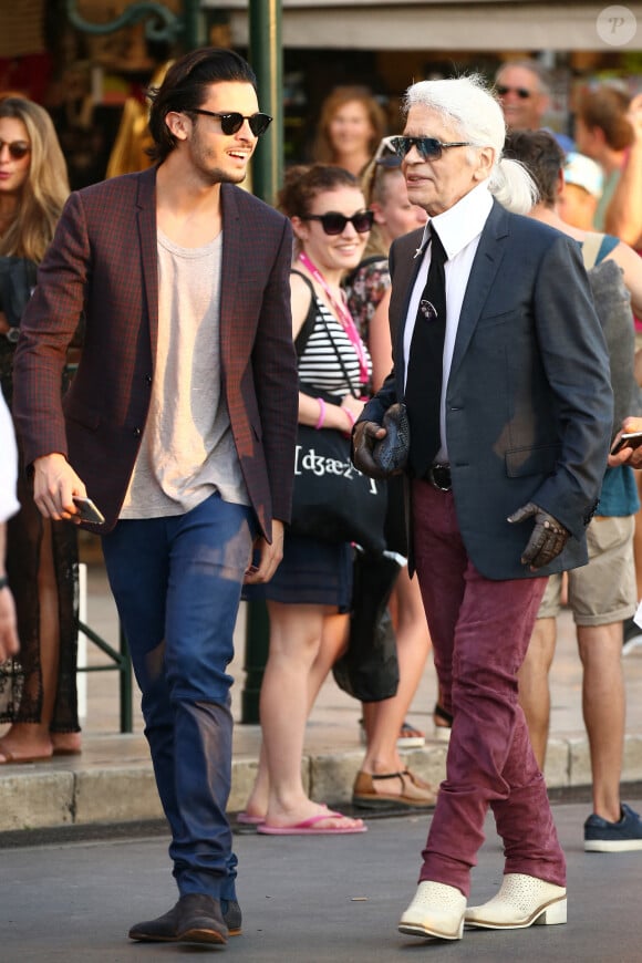 Baptiste Giabiconi et Karl Lagerfeld profitent d'une journée de shopping à Saint Tropez, France. Photo par ABACAPRESS.COM