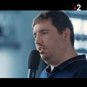 Philippe Katerine se dévoile comme jamais face à Jérôme dans l'émission "Les Rencontres du Papotin" sur France 2 - ce samedi 7 septembre 2024.