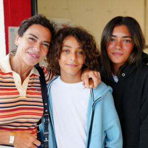 Liv Shaya et Levin, les deux enfants du comédien, nés de son ex-relation avec Julie Madar étaient bien évidemment là !
Exclusif - Sandra Sisley, Levin Sisley, Liv Sisley - Jour 3 lors du marathon Karting Jules Bianchi au circuit Paul Ricard au Castellet le 8 septembre 2024 © Anne-Sophie Guebey via Bestimage 