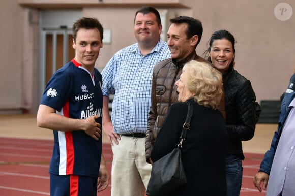 Louis Ducruet, le fils de la princesse Stéphanie de Monaco, encouragé par son père, Daniel Ducruet, sa compagne Kelly et sa grand mère Maguy Ducruet, participe au traditionnel match de football caritatif opposant l'A.S. Star Team for Children à l'Association Mondiale des Pilotes de F1, au stade Louis II le 24 mai 2016 à Monaco. Les Pilotes de F1 ont remporté le match sur le score de 3 à 1. © Bruno Bebert / Bestimage 