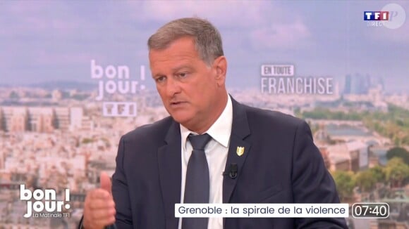 Louis Aliot a multiplié les attaques contre "Libération" dans "Bonjour !" sur TF1
Louis Aliot sur le plateau de "Bonjour !"