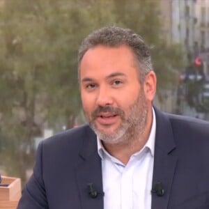 Bruce Toussaint a été contraint d'intervenir pour recadrer Louis Aliot dans "Bonjour !" sur TF1
Bruce Toussaint sur le plateau de "Bonjour !"