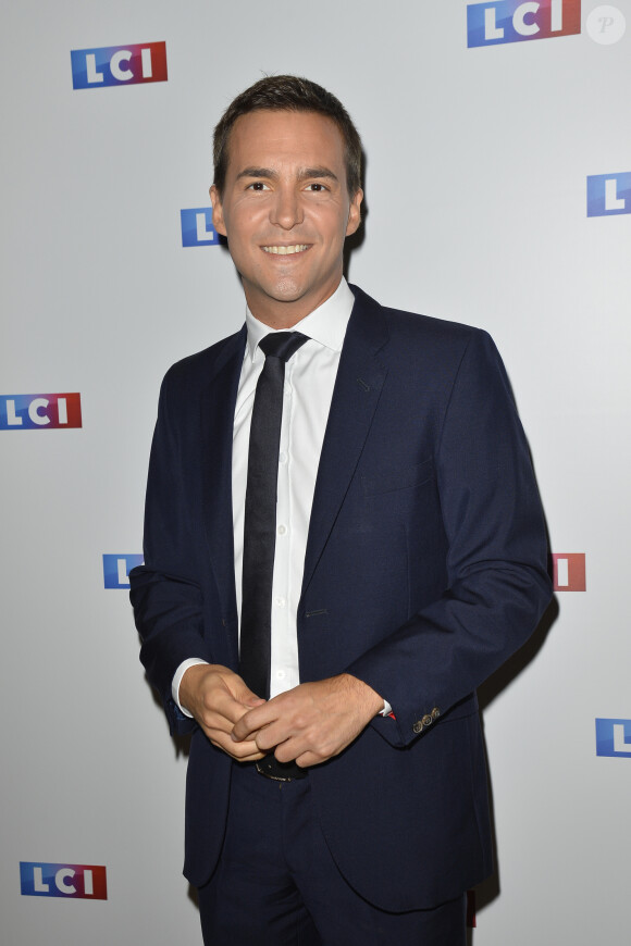 Adrien Gindre lors du photocall de la conférence de rentrée de la chaine LCI à Boulogne Billancourt le 30 août 2017. © Coadic Guirec / Bestimage