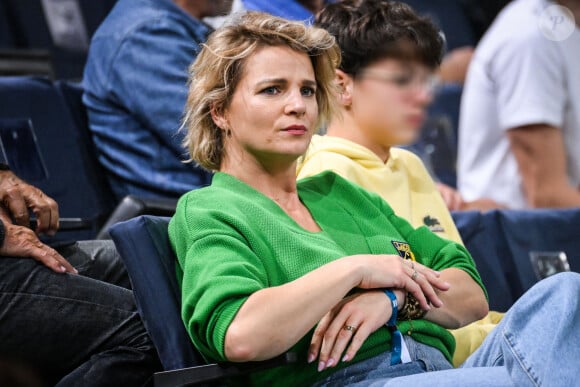 Parmi les hommages, on compte aussi ceux de France Pierron
France Pierron - Célébrités dans les tribunes lors des Rolex Masters de Paris le 1er Novembre 2023. © Matthieu Mirville/Bestimage