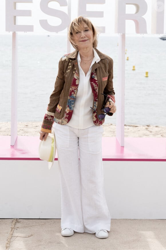 Marie-Anne Chazel assiste au Photocall de Brocéliande lors du 7ème Festival International de Cannes le 07 avril 2024 à Cannes, France. Photo par David NIVIERE/ABACAPRESS.COM