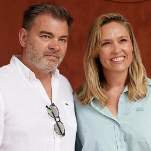 Clovis Cornillac et sa femme Lilou Fogli au village lors des Internationaux de France de tennis de Roland Garros 2023, à Paris, France, le 11 juin 2023. © Jacovides-Moreau/Bestimage