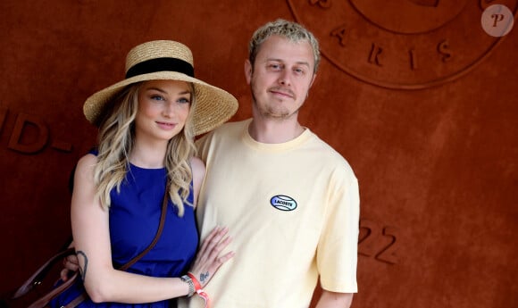 Mais aussi une vidéo des mariés
Martha Gambet et Norman Thavaud au village (jour 12) lors des Internationaux de France de Tennis de Roland Garros 2022 à Paris, France, le 2 juin 2022. © Dominique Jacovides/Bestimage