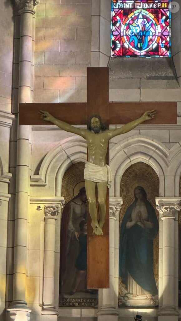 Il a partagé une photo à l'interieur de l'église
Photo prise par Joalukas Noah lors du mariage de Norman Thavaud et Martha Gambet le 14 septembre 2024.