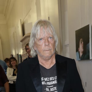 Renaud, 72 ans, a démarré début 2023, après six ans d'absence, une tournée, avant de sortir à l'automne l'album Dans mes cordes, dans lequel il revisite son répertoire en symphonique. © Coadic Guirec/Bestimage  No Web - Belgique et Suisse