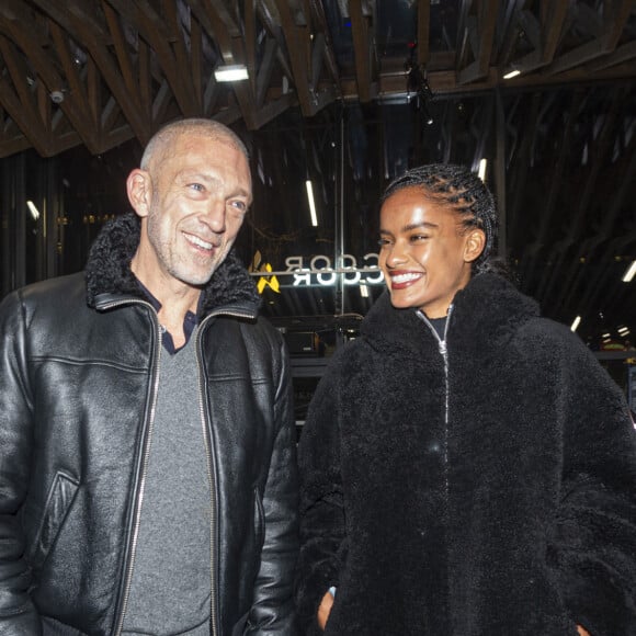 Vincent Cassel et sa compagne Narah Baptista - Célébrités assistent aux combats de MMA, Professional Fighters League Europe (PFL) à l'accord Arena de Bercy à Paris © Pierre Perusseau/Bestimage