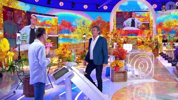 Jean-Luc Reichmann a tenu à revenir sur une séquence de l'émission de la veille
Emilien et Jean-Luc Reichmann sur le plateau des "12 coups de midi"