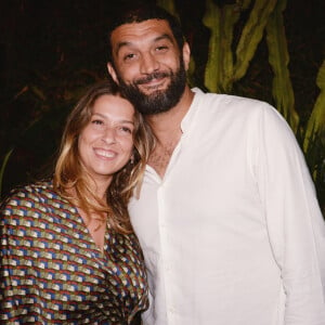 De son côté, Ramzy Bedia très proche de ses deux filles, a refait sa vie avec Marion qui lui a donné un petit Georges en 2020.
Exclusif - Ramzy Bedia et sa compagne Marion - After show lors du festival "Marrakech du Rire 2018" à Marrakech au Maroc le 24 juin 2018. © Rachid Bellak/Bestimage