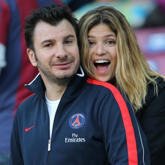 Michael Youn et Isabelle Funaro - Match de Ligue des Champions Barcelone - Paris St Germain au Camp Nou a Barcelone en Espagne le 10 avril 2013.