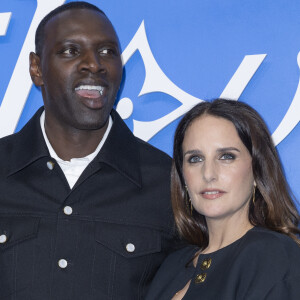 Hélène Sy est engagée dans l'association CeKeDuBonheur, qui aide les enfants hospitalisés
Omar Sy, Hélène Sy au photocall du défilé Homme Louis Vuitton Printemps/Été 2025 dans le cadre de la Fashion Week de Paris, France. © Olivier Borde/Bestimage 