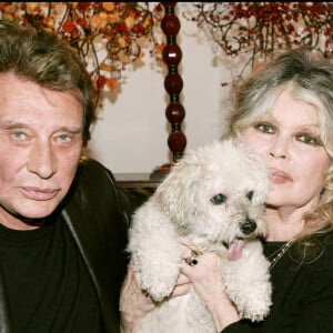 Johnny Hallyday et Brigitte Bardot en 2004.