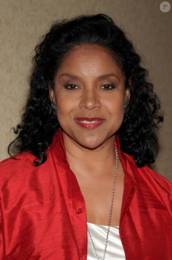 Phylicia Rashad démarrera en juin 2010 le tournage de For Colored Girls who have considered Suicide when the Rainbow is Enuf.