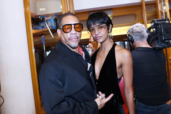 Pauline est âgée d'une vingtaine d'années 
Exclusif - Joeystarr et sa compagne Pauline Latchoumanin arrivant au "concerto pour la paix" de Omar Harfouch au théâtre des Champs-Elysées à Paris le 18 septembre 2024. © Rachid Bellak / Bestimage 