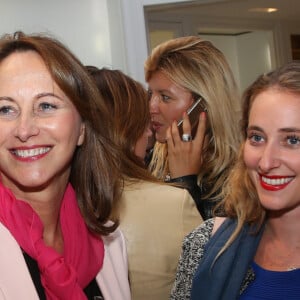 Ségolène Royal et sa fille Flora à la Boutique Christian Dior - Edition biennale des Vendanges de l'avenue Montaigne et de la rue François 1er à Paris, France, le 14 septembre 2017. La fête la plus couture de la capitale, créée par le Comité Montaigne en 1989, assume ses ambitions. Rencontre exclusive entre les célèbres marques et des grands noms de vins et de champagnes, cette soirée met en lumière l'art de vivre à la française. © Denis Guignebourg/Bestimage  (No Web No Blog pour la Belgique et la Suisse) Exclusive - For Germany Call For Price - Celebs attending the 'Vendanges Montaigne 2017' in Paris, France on September 14, 2017.