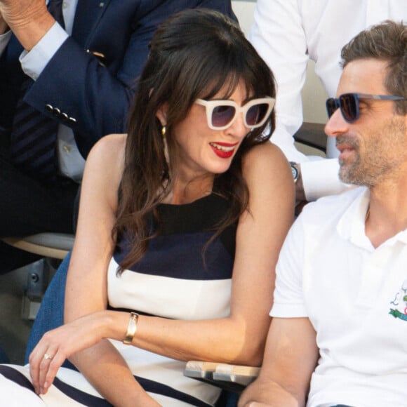 aimerait bien offrir un petit frere ou une petite soeur au petit Marin...Nolwenn Leroy et Arnaud Clément assistent aux Internationaux de France 2024 à Roland Garros le 9 juin 2024 à Paris, France. Photo par Laurent Zabulon/ABACAPRESS.COM