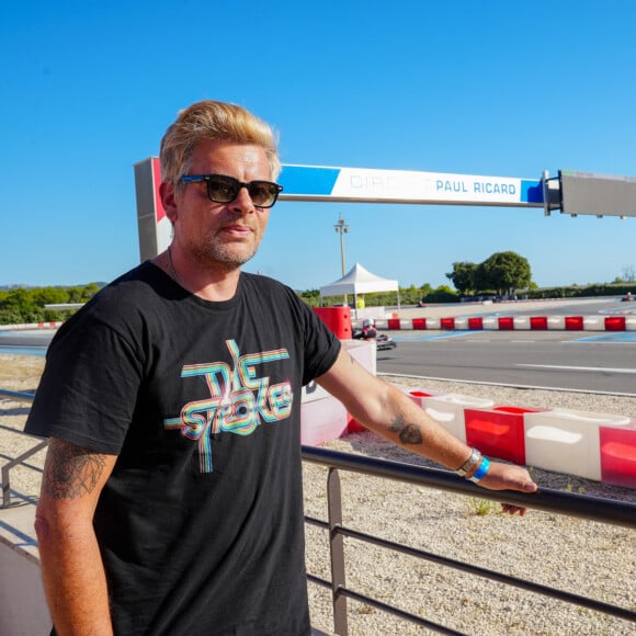 Exclusif - Benjamin Biolay lors du marathon Karting Jules Bianchi (jour 1) au circuit Paul Ricard au Castellet, France, le 6 septembre 2024. © Anne-Sophie Guebey via Bestimage